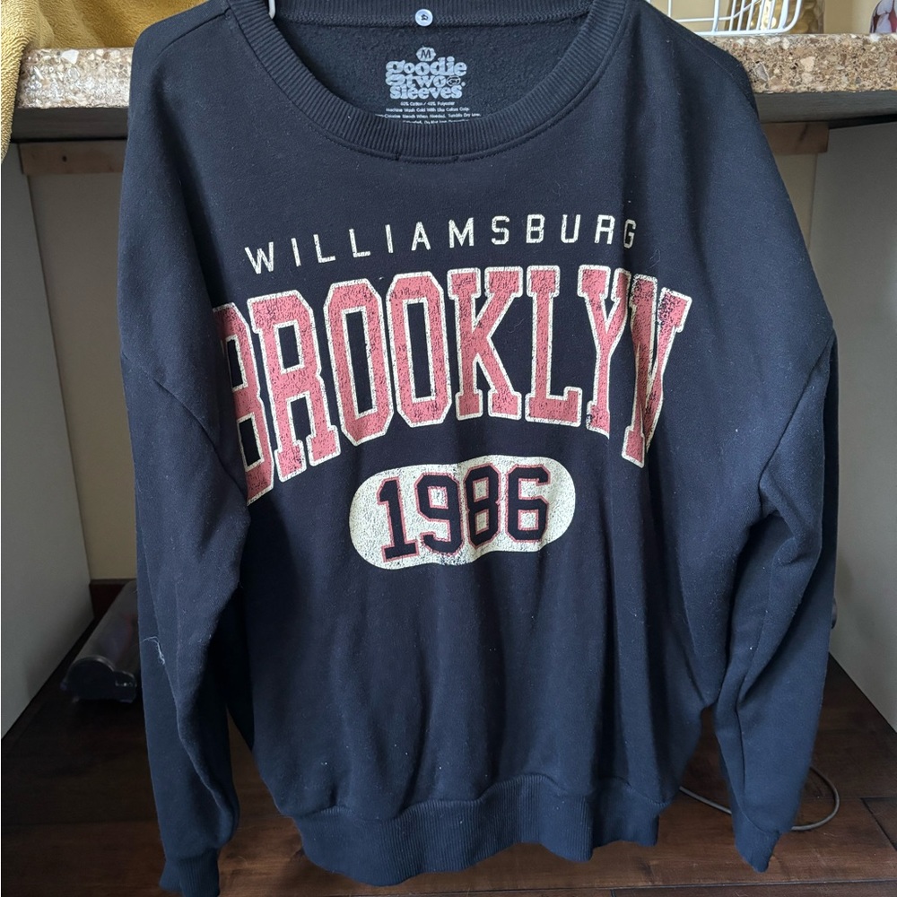 Buckle sweatshirt